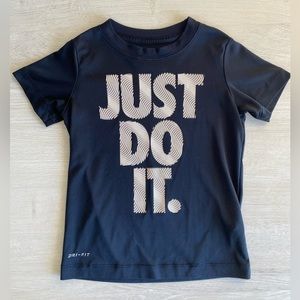 Nike Black Boys Size 5 T-Shirt